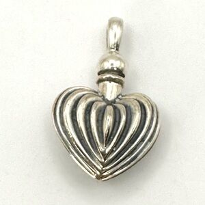Lagos Caviar Silver Fluted Heart Perfume Holder Pendant